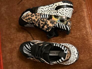 fitnes üçün qadın krosovkaları: Ölçü: 34, Yeni — 2