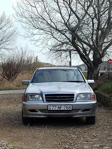 pompa masini satilir: Mercedes-Benz 220: 2.2 l | 1998 il Sedan — 1