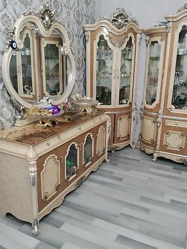 Satilir qonaq desti 2500 manata 3 kamot guzgulu el isi — 2