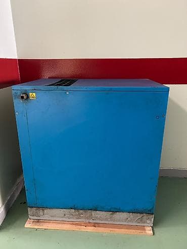 tarsofka boya: Yağlı vintli hava kompressoru – 15–20 HP (11–15 kW) sinfi. Tam işlək — 1