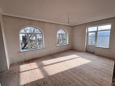 25 mine evler: 12 otaq, 240 kv. m, Orta təmir — 6