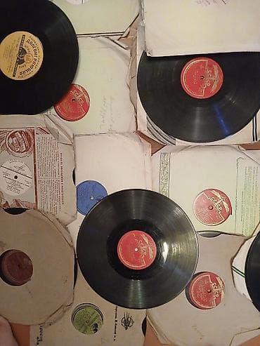 classi: Kolleksiya: köhnə kitablar, vinil valları, mexaniki patefon — 3
