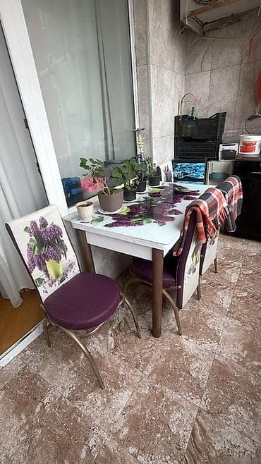 ağ yasəmən: Mətbəx üçün, İşlənmiş, Açılan, Kvadrat masa, 4 stul — 2