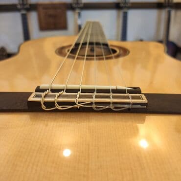 xerek: Elektro klasik gitara Smiger CG-420 Üst: Şam ağacı İstehsalçı:Çin — 2