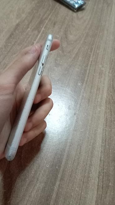səs gücləndrici: IPhone 6, 16 GB, Gümüşü, Qırıq — 6