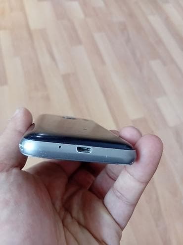 philips xenium 9@9s: Samsung 16 GB, rəng - Qara, İki sim kartlı — 3