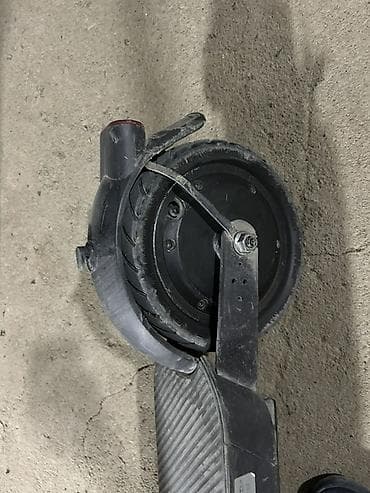gitara haqqinda melumat: Elektrikli skuter tecili satilir. - Güclü ön işıq və arxa stop işığı - — 4