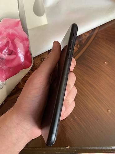 ikinci el iphone 11 128: IPhone Xr, 256 GB, Qara, Face ID — 4