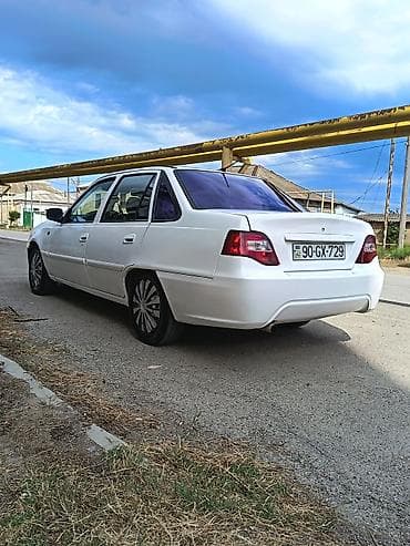 vito disk: Model: Daewoo Nexia (sedan), ağ rəng Kuzov: 4 qapı, arxa spoyler — 4