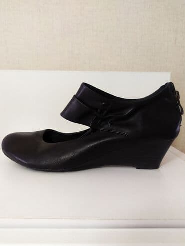 женские толстовки на молниями: Туфли, Размер: 39, цвет - Черный, Б/у — 1