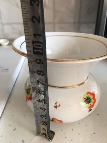 vaza qab: Antik guldan,1950ci ilin qabi.Hec bir problemi yoxdu — 2