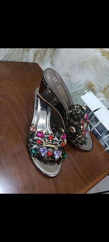 lucia eau de parfum: Yenidir değerinden ucuz satılır vatsapp 553999954 HF markalı qadın — 1