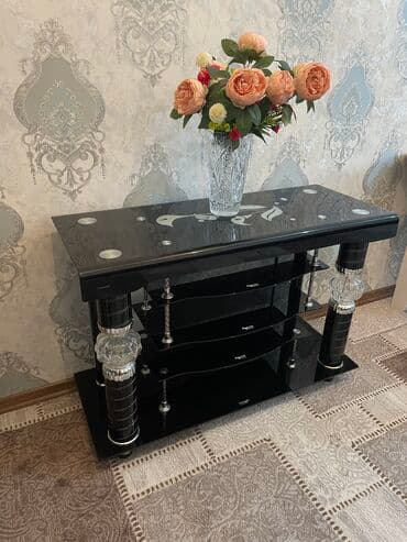 İşlənmiş, Düz TV altlığı, Polkalı, Şüşəli, Rusiya lalafo.az -da İşlənmiş, Düz TV altlığı, Polkalı, Şüşəli, Rusiya