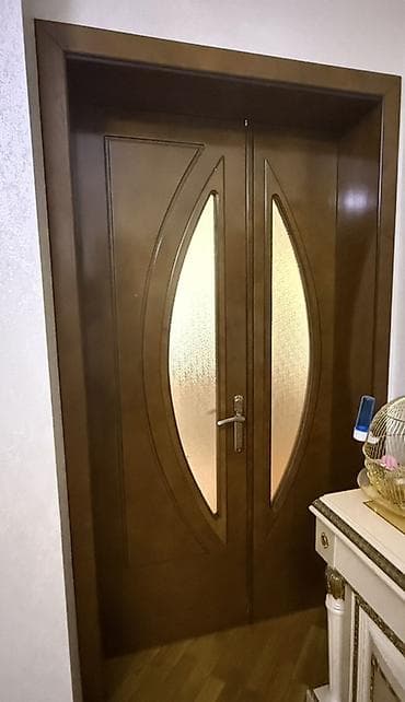 hamam qapı: 6 ədəd qapı, 1 qonaq otağı, 3 eyni otağlar üçün, 2 hamam sanuzel — 1