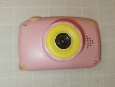 fotokamera: Uşaq fotoaparatı – çəhrayı rəngdə, sarı düyməli və linzalı model — 1