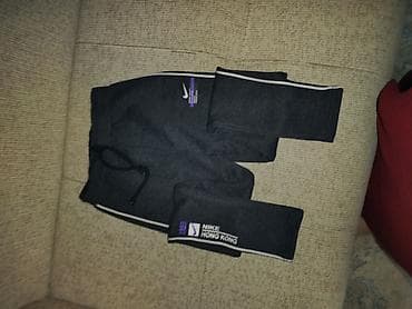 Qara rəngli idman şalvarı - Model: düz kəsimli, yanlardan ağ zolaqlı