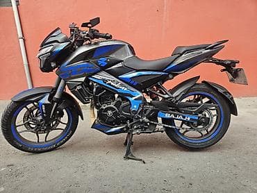 mataskilet: Bajaj 200 sm3 — 2