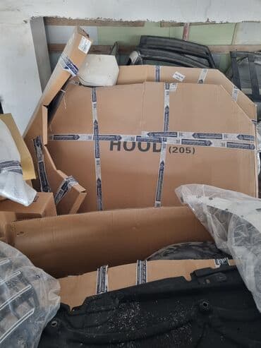 w210 krilo: Sol ön, Mercedes-Benz E, 2017 il — 1