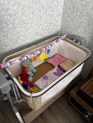 Oğlan və qız üçün, Dördbucaq, Beşik, Dəst ilə, Matras ilə, Yellənmə mexanizmsiz — 3