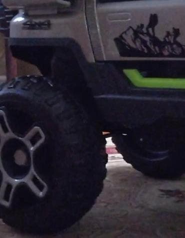 elektrik sukuti: Uşaqlar üçün elektrikli minik maşını – off-road SUV stili - Güclü iri — 2