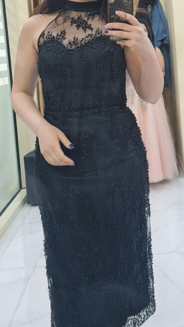 Toy paltarları və aksesuarları: Zərif gecə/libas - Rəng: Qara - Model: Uzun, axıcı ətəkli, üst — 12