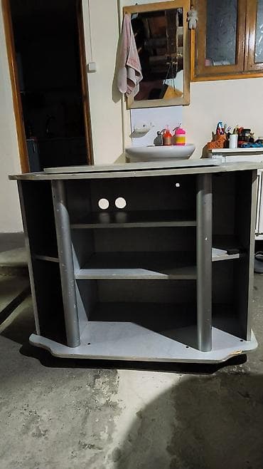 divan kreslo ustu: TV stendi / media konsolu - Rəng: boz - Material: laminat taxta (MDF — 1