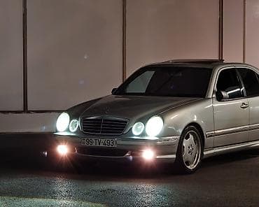 Mercedes-Benz E 430: 4.3 l | 2001 il Sedan — 7