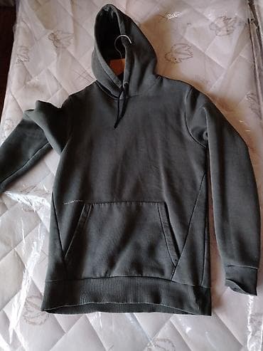 ikinci əl paltar satışı: 2 ci əl qış üçün isti geyim. xs s razmerə uyğundur. Normal — 1