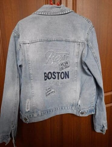 cins pencekler 2022: Açıq mavi rəngdə cins gödəkçə - Klassik düz kəsim, sərt denim parça - — 2