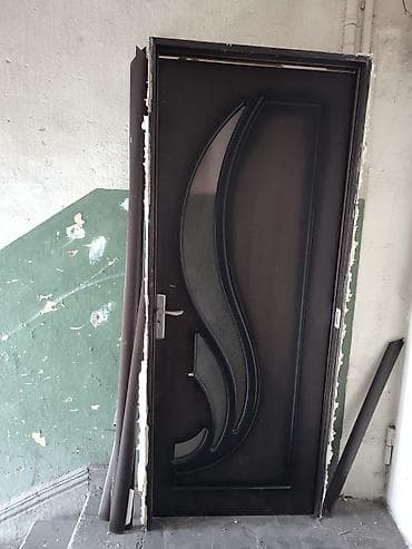 AVROPA QAPİ 90*200 az istifade olunub Təzə qalib - Material: ağac