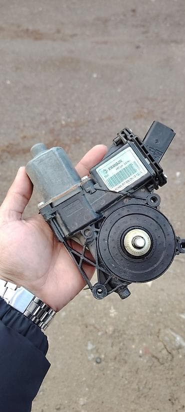 ambians isiq: Avtomobil ehtiyat hissələri paketi 1) BOSCH hava axını/MAF sensoru - — 3