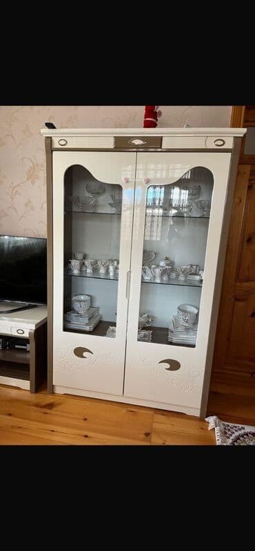 пластиковый шкаф на балкон: Б/у, Распашной, 2 двери Прямой шкаф, Буфет — 1