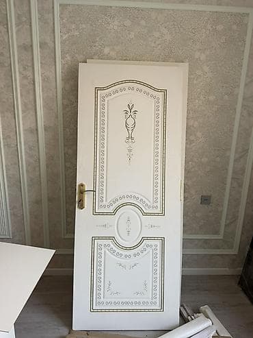 2 ədəd Ağ rəngdə klassik interyer qapısı - Material: MDF/taxta lalafo.az -da 2 ədəd Ağ rəngdə klassik interyer qapısı - Material: MDF/taxta