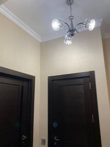 bine savxozda ev: Sumqayıt, 9 cu mkr-n 3 otaq, 12/3 mərtəbə, 84 kv, mənzil kirayə — 5