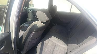 07 baqaj: - Kuzov: sedan, gümüşü g - Salon: parça oturacaqlar, ön və arxa — 2