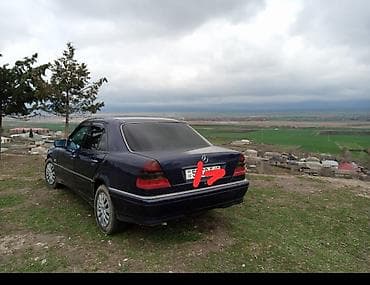 maşınlar 011: Mercedes-Benz C‑Class sedan (W202) - Kuzov: sedan, tünd göy rəng - — 5