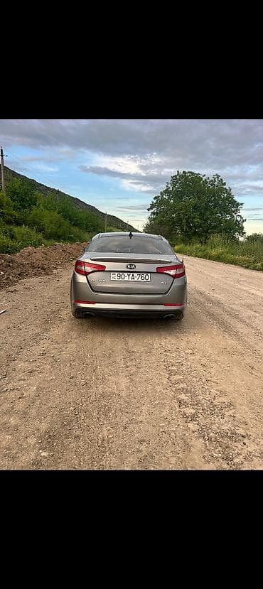 Kia Optima: 0.2 l | 2012 il Sedan — 2