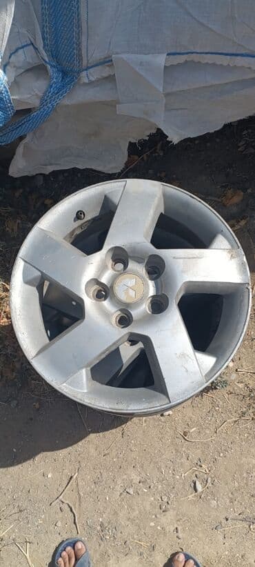 Mitsubishi airtrek diskleri əla veziyyetde catl eyrisi svarkasl yoxdu