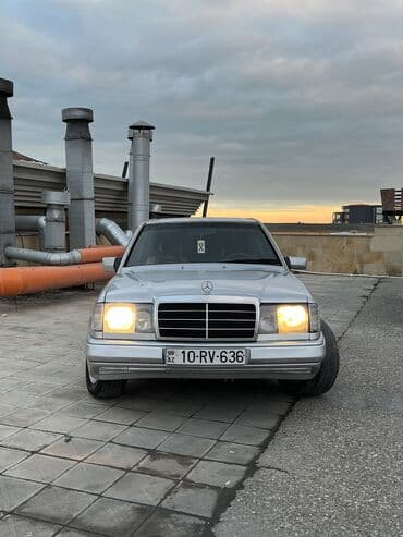 купить бмв в баку: Mercedes-Benz E 220: 2.2 л | 1993 г. Седан — 2