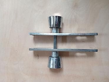 qapı qulpları: Metal qapı dəstəyi dəsti Məhsulun tərkibi: - İki tərəfli qapı — 2