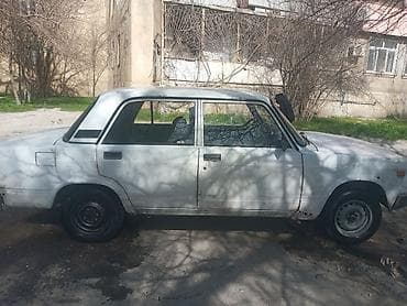 vaz 07 şiti: VAZ 2107 sedan - Kuzov: ağ rəng, 4 qapı, klassik “yeddi” gövdə — 1