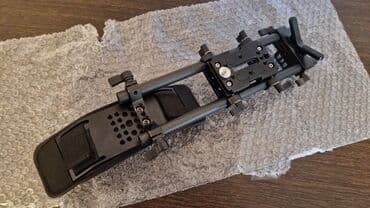 Фотоаппараты: Peşəkar kamera çiyin rig-i / shoulder mount Xüsusiyyətlər: - Karbon — 2