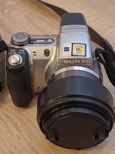 Sony Cyber-shot DSC-H5 rəqəmsal fotoaparat - 7.2 MP sensor - Carl