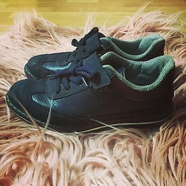 oyuncaqlar per page 40: Razmer:32 Stelka:23,5sm
Brend:Yellow Kids
Qiymet:7AzN — 7