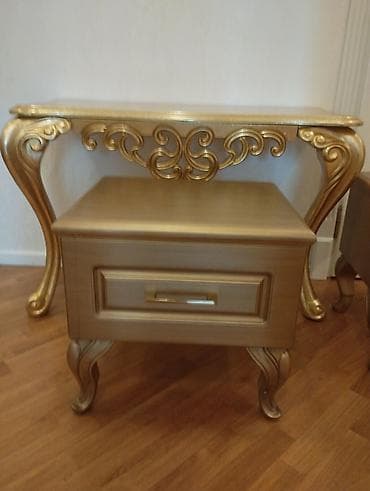 ramanı şuşa: Qızılı rəngdə klassik üslubda 3 parçalı mebel dəsti: - 1 ədəd — 2