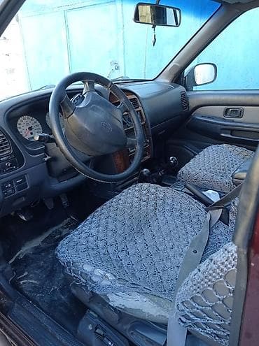 Nissan Pathfinder: 3.3 l | 1997 il Universal