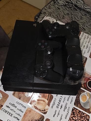 araba konsolu: Sony PlayStation 4 (orijinal “fat” model) oyun konsolu Komplekt: - — 3