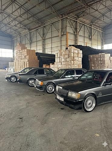 mersedes 1 8: Mercedes-Benz 190 (W201): 2 l | 1991 il Sedan — 2