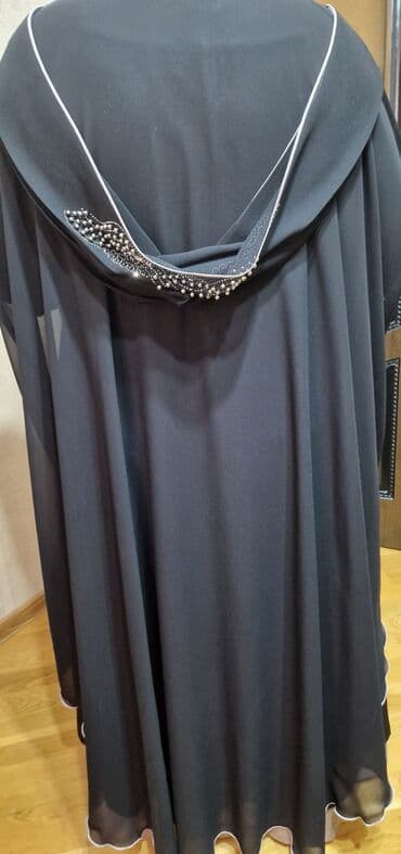 qadin jaketleri: Qadınlar üçün uzun qara üst geyimi (abaya) - Femuarlı (zamoklu), uzun — 4