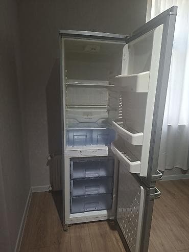 buz vinil: İşlənmiş 2 qapılı Beko Soyuducu Satılır, rəng - Boz — 2